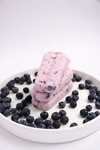 Goodness Gang Kids Recipe – Blueberry Breakfast Yoghurt Popsicle